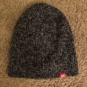 Black and white vans beanie
